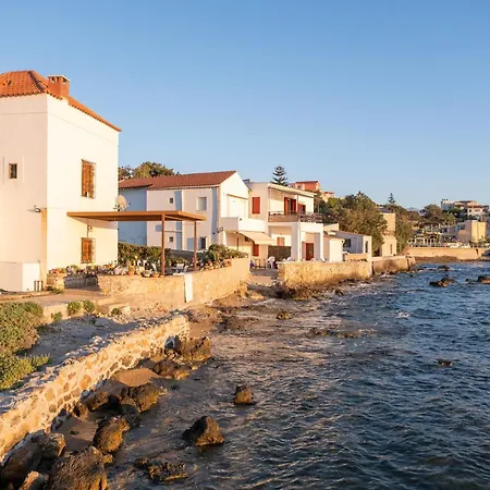 度假居 Paradise For Couples, Next To Soothing Waves Galatás