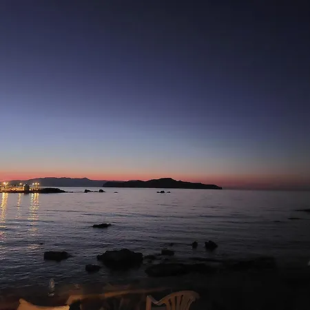 度假居 Paradise For Couples, Next To Soothing Waves Galatás